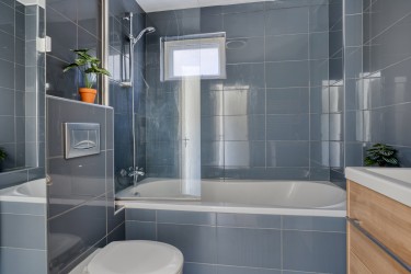 Twee badkamers